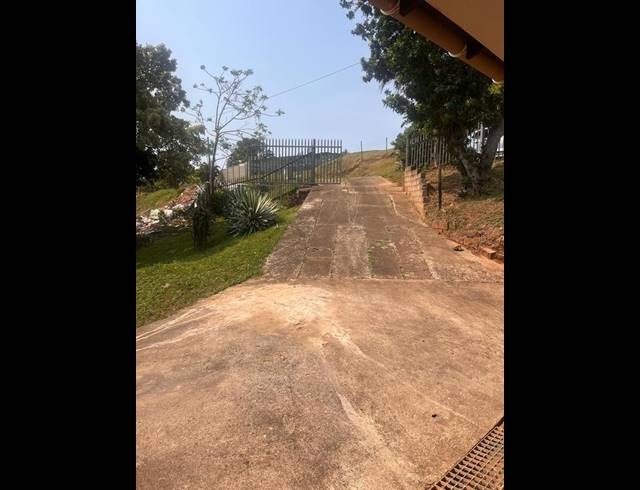 2 BEDROOM HOUSE FOR SALE IN UVONGO